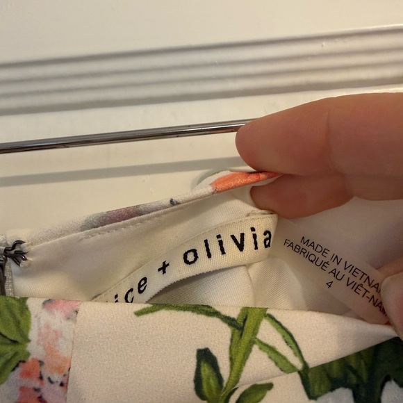 Alice + Olivia Gardenia Lorinda Floral Crop Wide-Leg Pants Size 4 - Picture 4 of 4